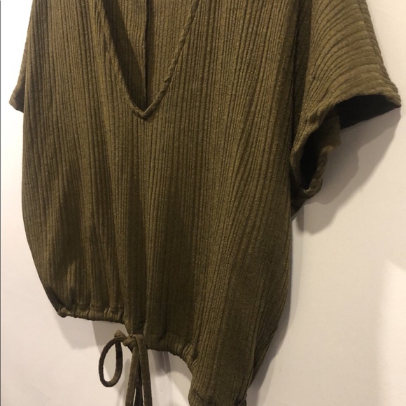 Zara T-shirt - Picture 2 of 3